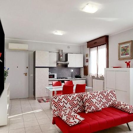 Guest Holiday Bari Reggio Emilia Exterior foto
